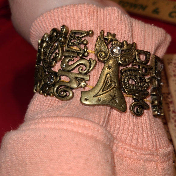 Vintage Stretch Bracelet - Picture 17 of 17